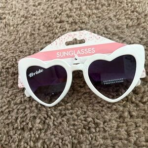 🥳 NEW Heart ‘Bride’ White Sunglasses